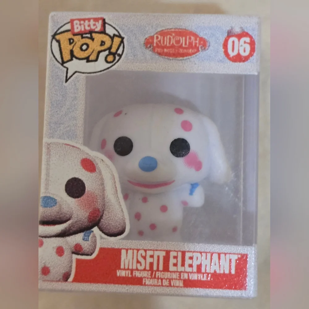 Bitty Pop Misfit Elephant Vinyl Figure‎